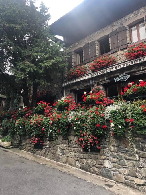 Appartement Vue Sur Le Golf Et Le Lac Leman アンフィオン・レ・バン エクステリア 写真